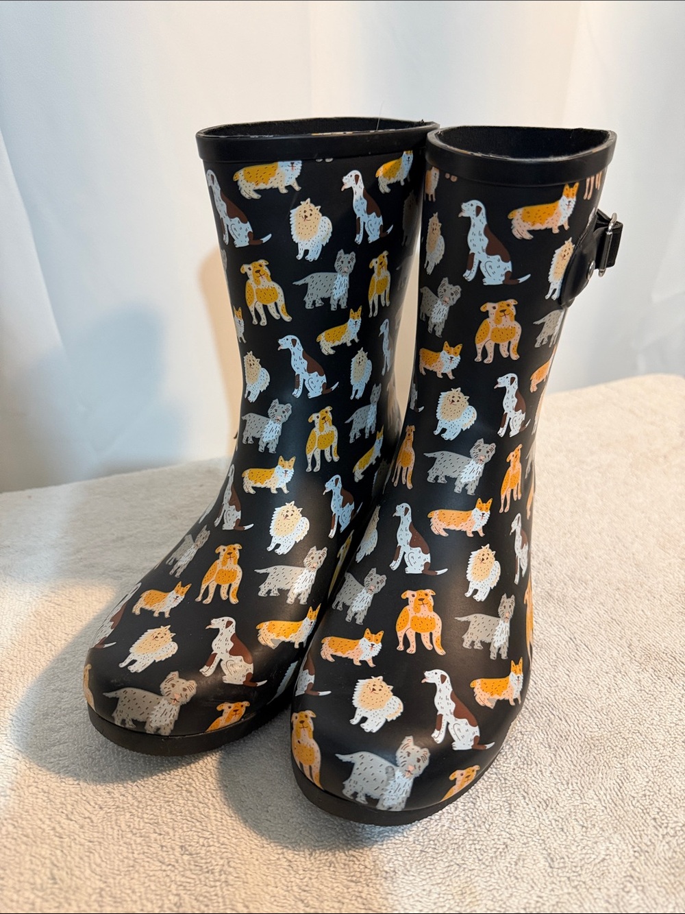 chooka Dog Classic Mid Rain Boots with Multicolor Dog Print B6